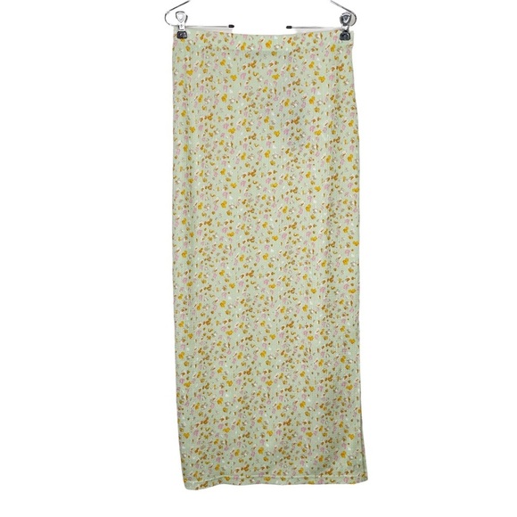 Stitch Fix l VERO MODA Floral Maxi Skirt In Pastel Green, Medium - Picture 8 of 8